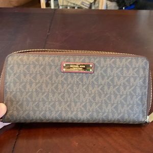 Jet Set travel large logo 1/4 zip wallet-Michael Kors